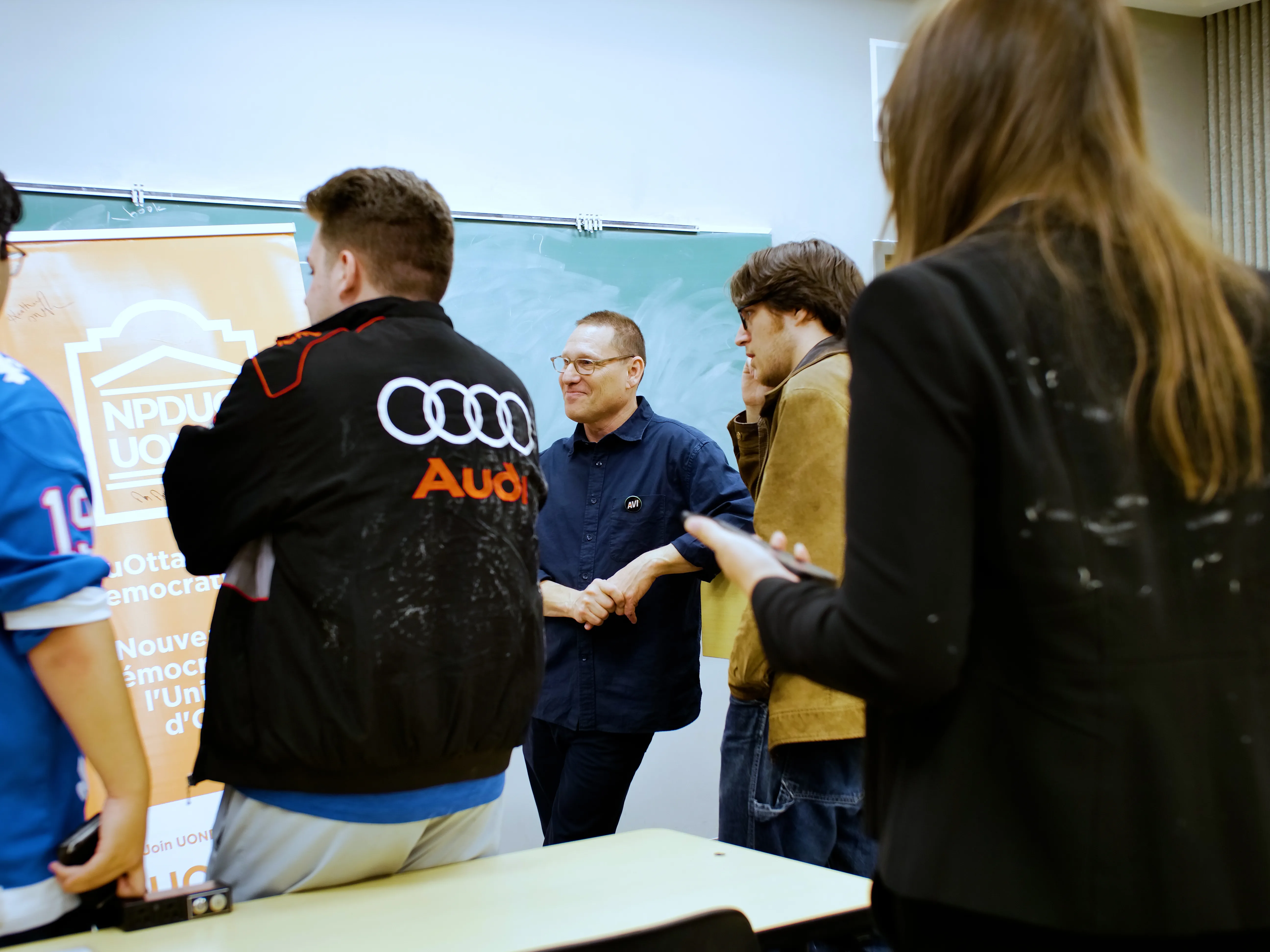 Avi meeting with young supporters